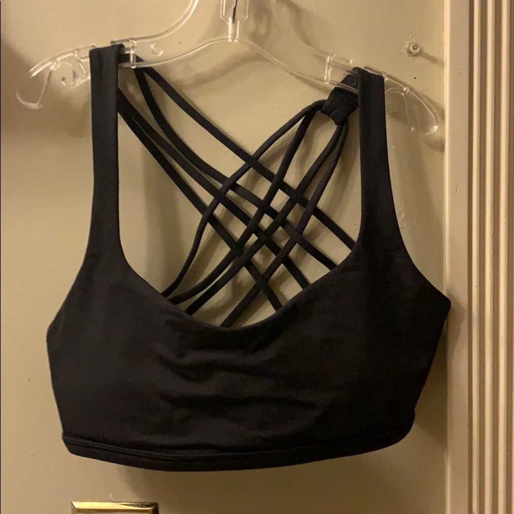 ⭐️🖤LULULEMON Free to Be Sports Bra⭐️💫